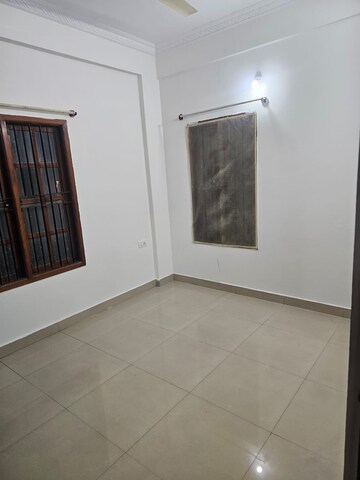 Room in 2 BHK Builder Floor at Cooke Town – for Rent
