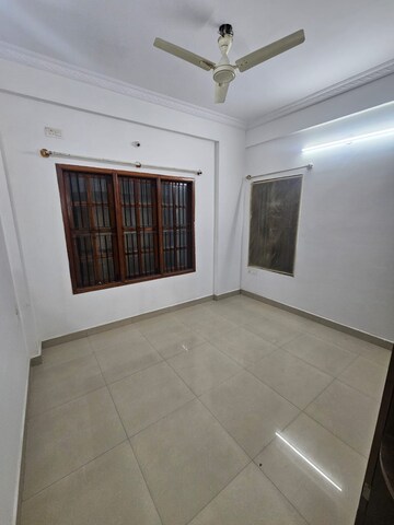 Room in 2 BHK Builder Floor at Cooke Town – for Rent