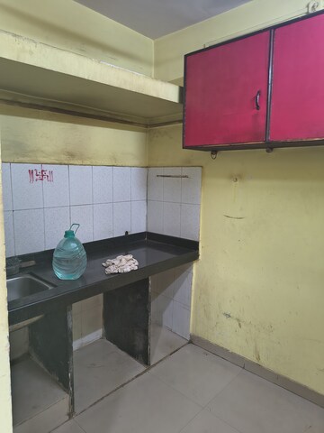 Master Bedroom in 1 BHK Apartment at Kurla West – for Rent