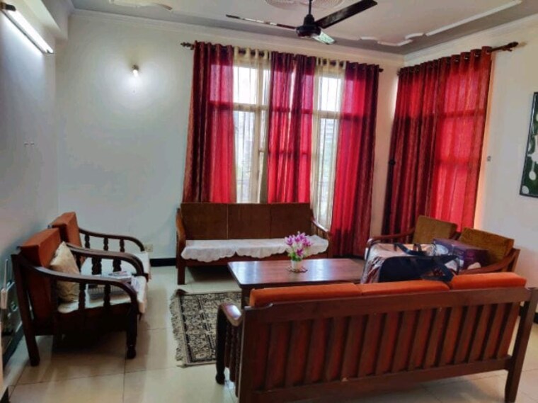 Living Room, unitech-uniworld-gardens-2 3 Bedroom 1355 Sq.Ft. Apartment In Sector 47 Gurgaon 9305079