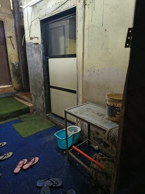 Furnished Amenities in  Warehouse at Shiv Ashish Complex, Chembur – for Rent