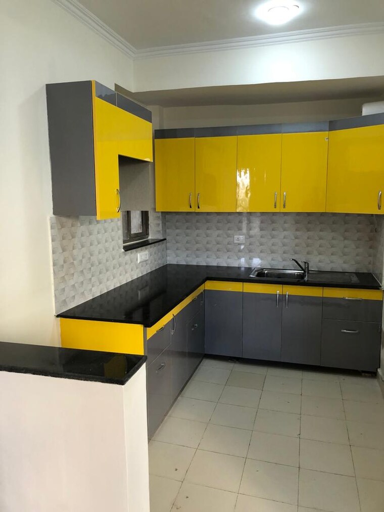 Kitchen, pioneer-park-phase-1 3 Bedroom 2260 Sq.Ft. Apartment In Sector 61 Gurgaon 9305097