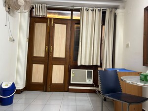 Bedroom in Studio Builder Floor at Sunder Nagar – for Rent