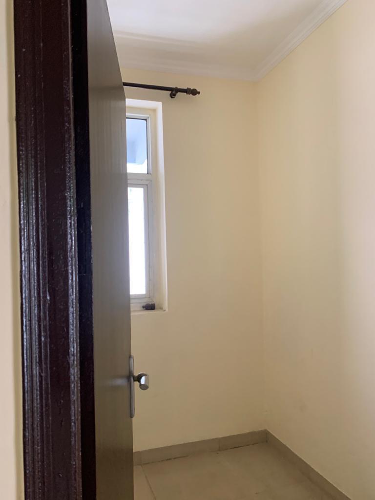 3 BHK + Extra Room Builder Floor For Rent in Orchid Island