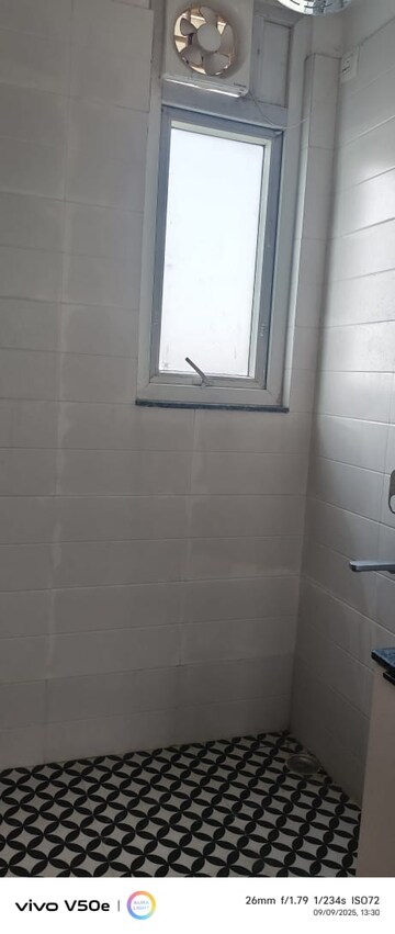 Bathroom in 3.5 BHK Builder Floor at Orchid Island, Sector 51 – for Rent