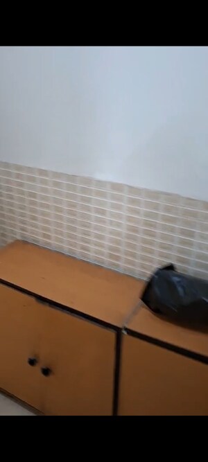 Furnished Amenities in 2 BHK Apartment at Kurla East – for Rent