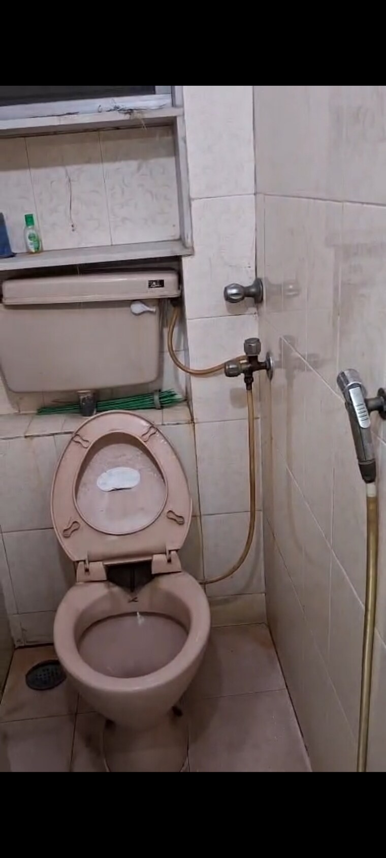 Bathroom, kurla east 2 Bedroom 800 Sq.Ft. Apartment In Kurla East Mumbai 9305153