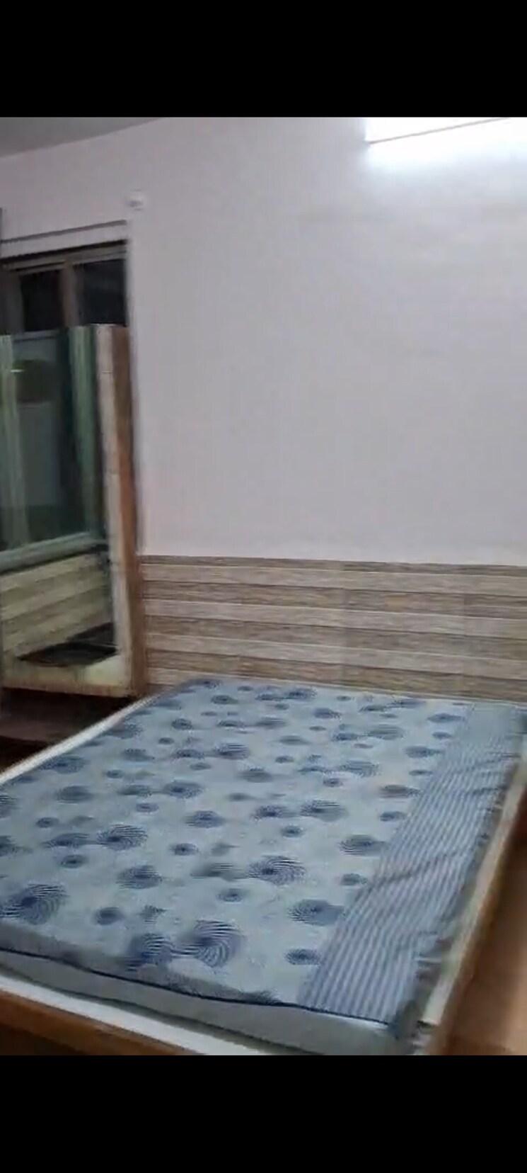Room, kurla east 2 Bedroom 800 Sq.Ft. Apartment In Kurla East Mumbai 9305153