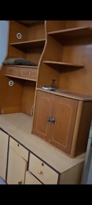 Furnished Amenities in 2 BHK Apartment at Kurla East – for Rent