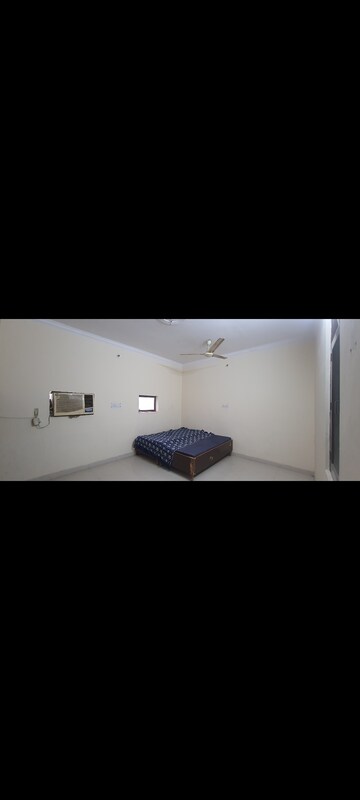 1.5 BHK Independent House For Rent in Sector 7