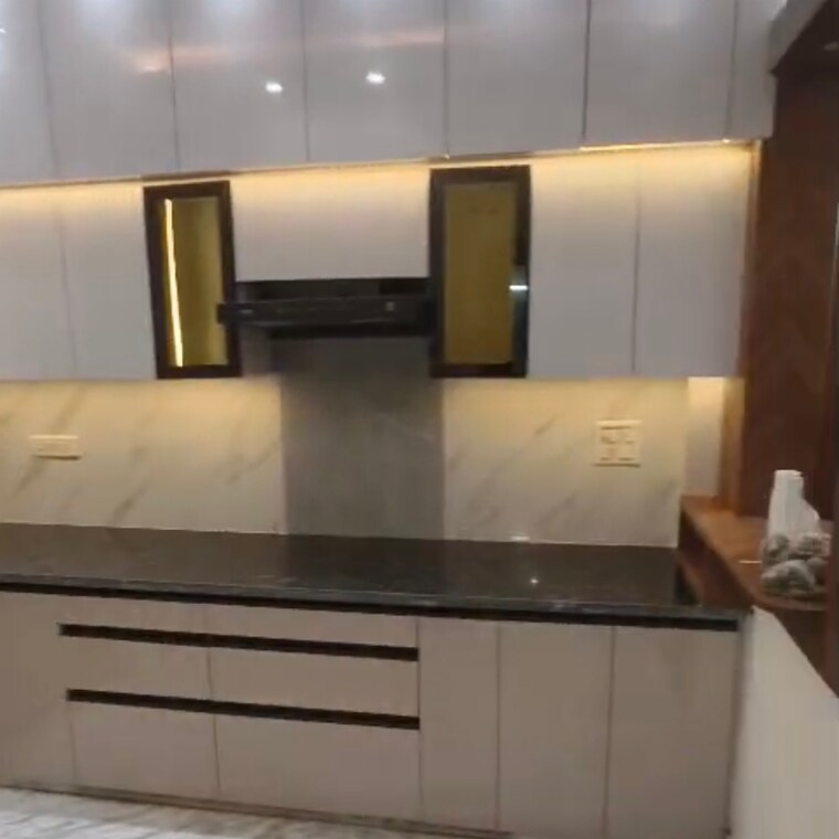 Kitchen, kavi nagar 3 Bedroom 115 Sq.Yd. Builder Floor In Kavi Nagar Ghaziabad 9305159