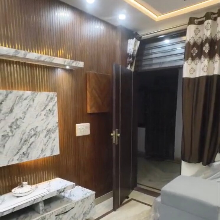 Bedroom, kavi nagar 3 Bedroom 115 Sq.Yd. Builder Floor In Kavi Nagar Ghaziabad 9305159