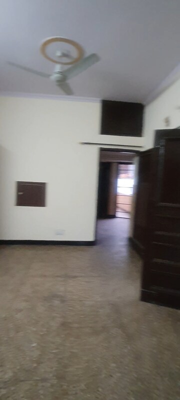 Room in 2 BHK Independent House at Sector 7 – for Rent