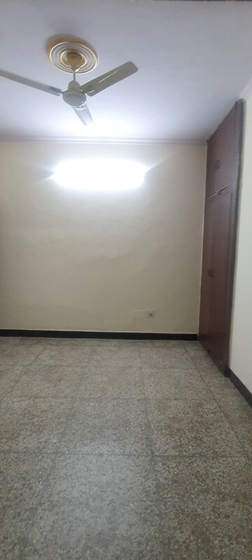 Room in 2 BHK Independent House at Sector 7 – for Rent