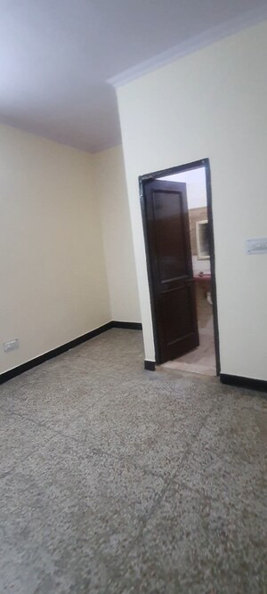 Room in 2 BHK Independent House at Sector 7 – for Rent