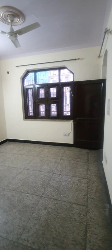 Room in 2 BHK Independent House at Sector 7 – for Rent
