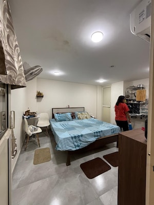 1 BHK Builder Floor For Rent in Chittaranjan Park