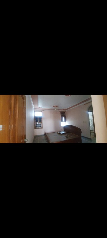 2.5 BHK Independent House For Rent in Sector 8