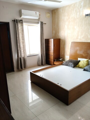 Bedroom in 3 BHK Apartment at Sterling Brunton, Mg Road – for Rent