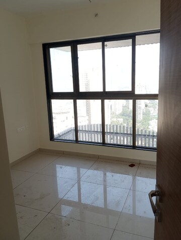 Room in 3 BHK Apartment at Chandak 34 Park Estate, Goregaon West – for Rent