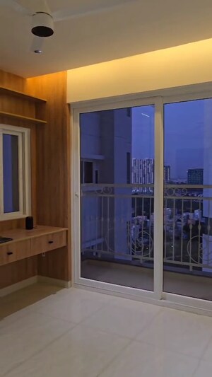 Room in 3 BHK Apartment at Prestige Beverly Hills, Kokapet – for Rent