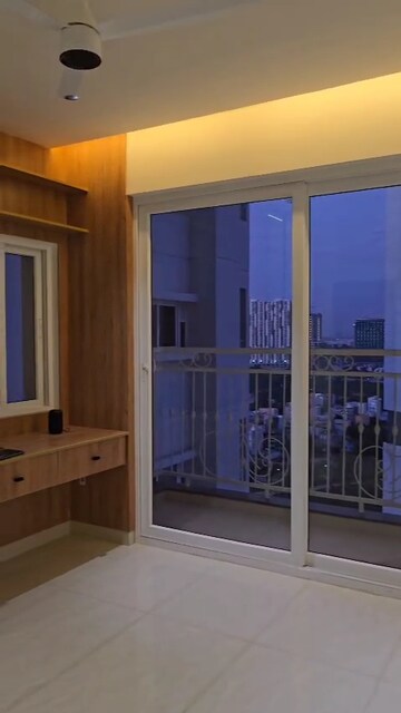 Room in 3 BHK Apartment at Prestige Beverly Hills, Kokapet – for Rent