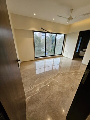 Room in 2 BHK Apartment at Pebbles Marina, Santacruz West – for Sale