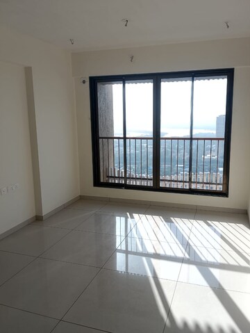 Room in 2 BHK Apartment at Chandak 34 Park Estate, Goregaon West – for Rent