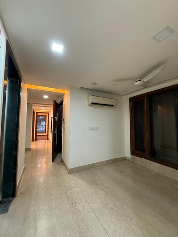 Room in 3 BHK Builder Floor at Hauz Khas – for Sale