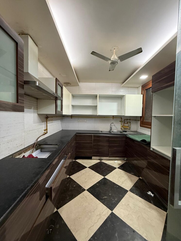 Kitchen, hauz khas 3 Bedroom 2100 Sq.Ft. Builder Floor In Hauz Khas Delhi 9305233