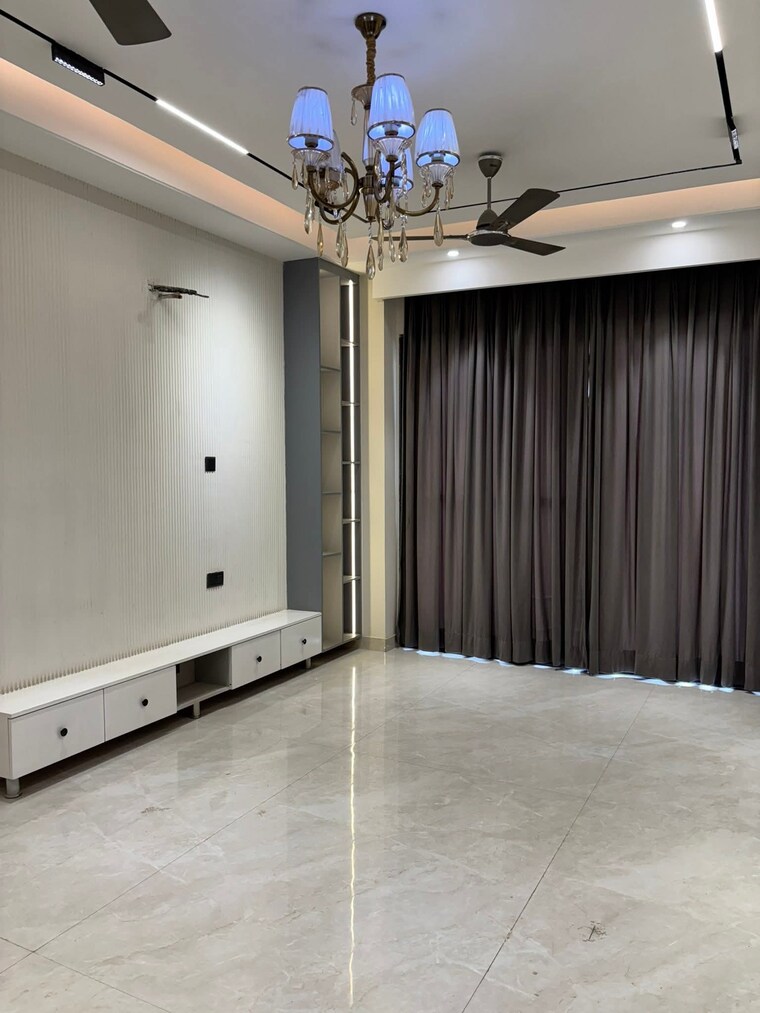 Room, aradhya-homes 4 Bedroom 300 Sq.Yd. Builder Floor In Sector 67a Gurgaon 9305261