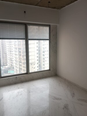 Room in 4 BHK Apartment at Laxmi Raajvilas, Goregaon West – for Rent