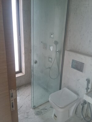 Bathroom in 4 BHK Apartment at Laxmi Raajvilas, Goregaon West – for Rent
