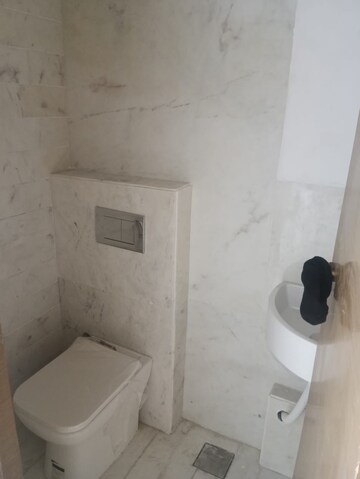 Bathroom in 4 BHK Apartment at Laxmi Raajvilas, Goregaon West – for Rent