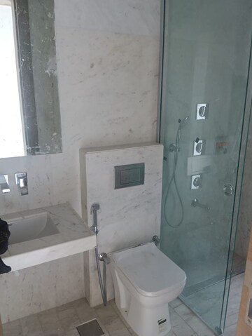 Bathroom in 4 BHK Apartment at Laxmi Raajvilas, Goregaon West – for Rent
