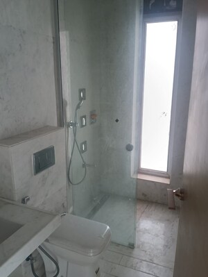 Bathroom in 4 BHK Apartment at Laxmi Raajvilas, Goregaon West – for Rent