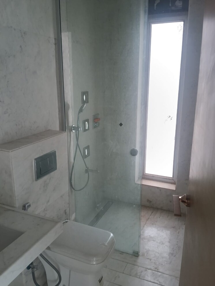 Bathroom, laxmi-raajvilas 4 Bedroom 1510 Sq.Ft. Apartment In Goregaon West Mumbai 9305263