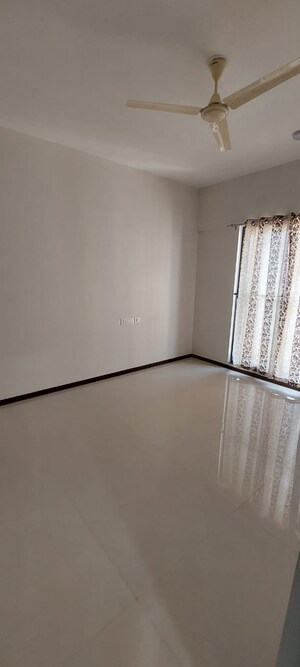 Room in 2 BHK Apartment at Malpani Vivanta, Balewadi – for Rent