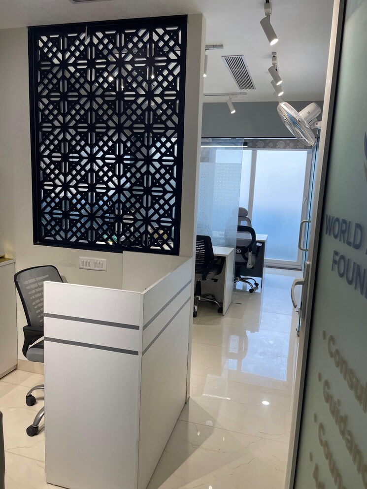 Team Area, gaur-city-center Commercial Office Space 400 Sq.Ft. In Sector 4 Greater Noida Greater Noida 9305293