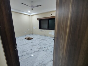 Room in 3 BHK Apartment at Sevoke Road – for Rent