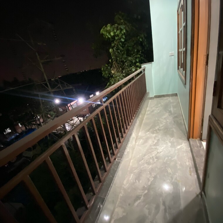 Balcony, chattarpur 3 Bedroom 1100 Sq.Ft. Builder Floor In Chattarpur Delhi 9305298