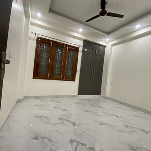 Room in 3 BHK Builder Floor at Chattarpur – for Rent