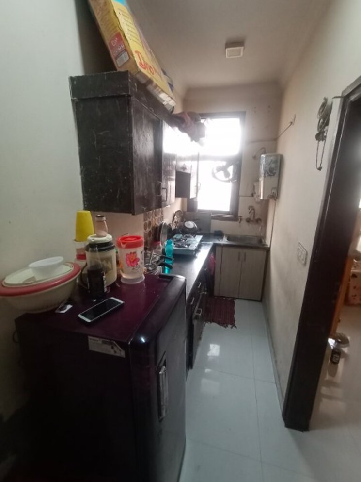 Kitchen, dlf ankur vihar 3 Bedroom 900 Sq.Ft. Builder Floor In Dlf Ankur Vihar Ghaziabad 9305324
