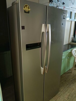 Bathroom in 2 BHK Apartment at Tranquility Apartments, Andheri West – for Rent