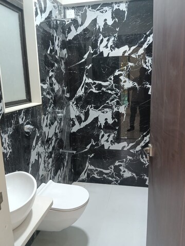 Team Area in 2 BHK Apartment at Ambrapali Apartment, Malad West – for Sale