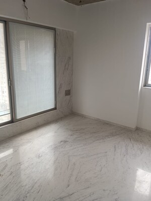 Room in 4 BHK Apartment at Laxmi Raajvilas, Goregaon West – for Sale