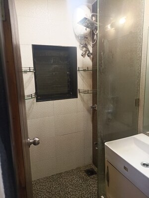 Bathroom in 1 BHK Apartment at Bhandup East – for Rent