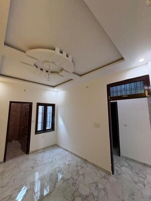 Room in 3 BHK Independent House at Tiwaripur – for Sale