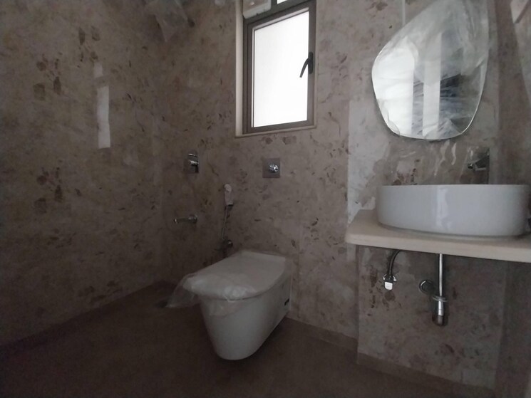 Bathroom, worli 4 Bedroom 1239 Sq.Ft. Apartment In Worli Mumbai 9305412