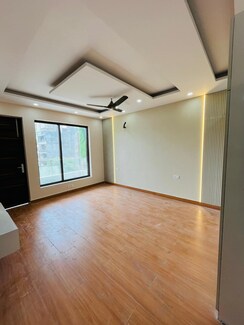 4 BHK Builder Floor For Sale in Parklands